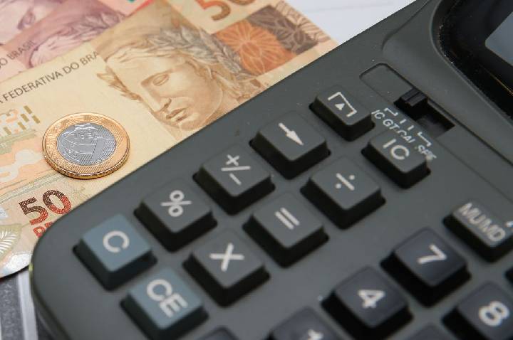 Governo prevê arrecadar R$ 636 bilhões com nova CBS em 2027