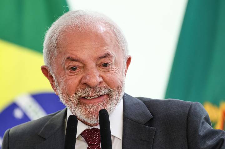 Lula inicia viagem para Espanha, Alemanha e Portugal