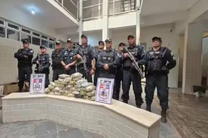 PM apreende cerca de 50 Kg de drogas em embarcação durante operação integrada em Santarém (PA)