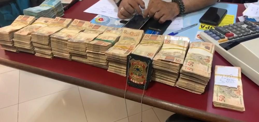 PF PRENDE CINCOS PESSOAS POR DESVIOU DE DINHEIRO
