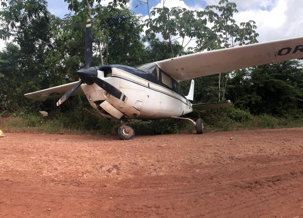 PM PRENDE PILOTO QUE FEZ POUSO EM TERRENO