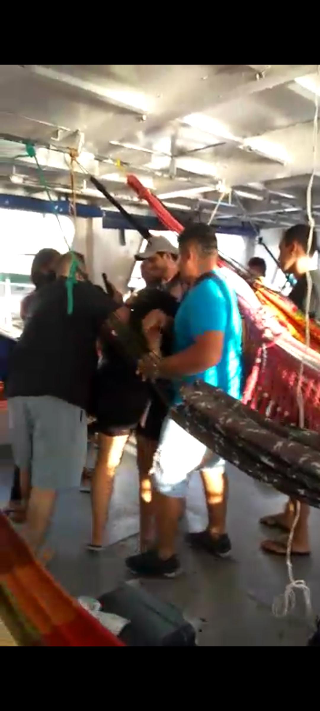 POLICIAL AMEAÇA E AGREDI MULHER