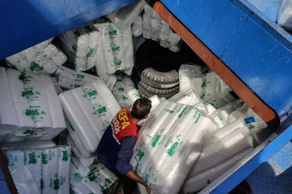 SEFA APREENDE BEBIDAS,PNEUS E MOTO