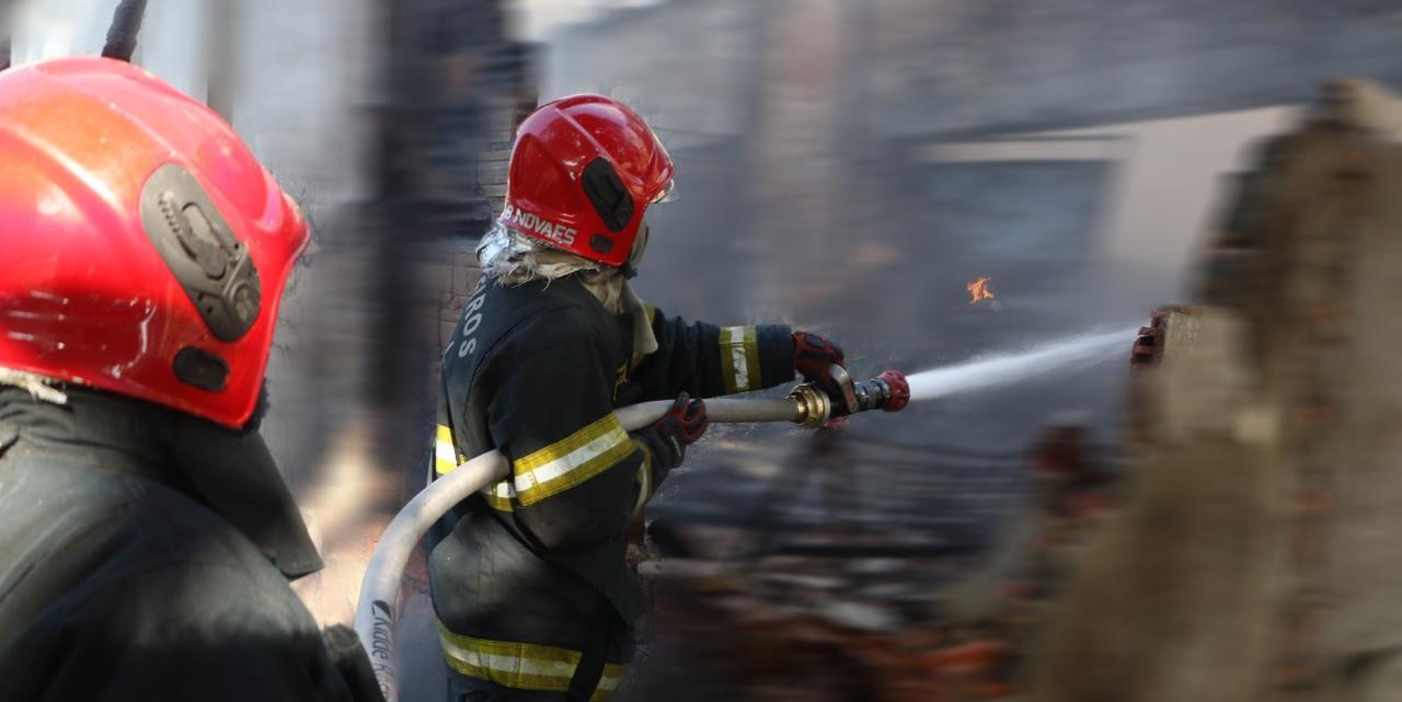 TRÊS IRMÃOS MORREM CARBONIZADOS