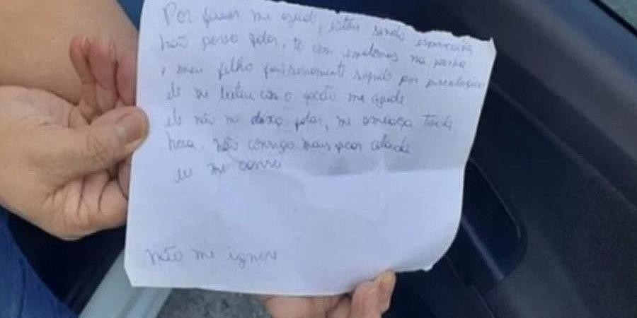 ‘Estou sendo espancada’: Mulher pede socorro em bilhete na matrícula de filho