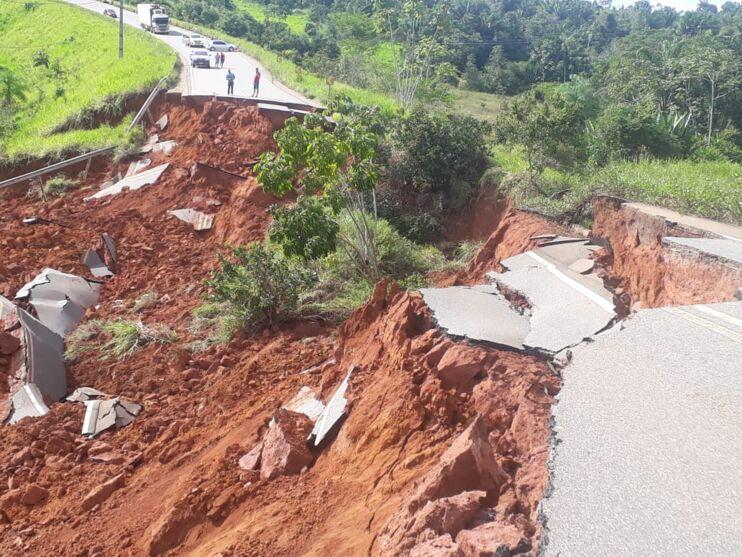 TRECHO DA TRANSAMAZÔNICA ROMPE