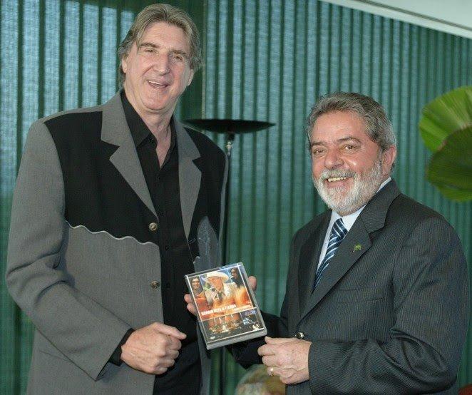 O encontro de Sérgio Reis com Lula no Planalto, que disse gostar da música: 'Último suspiro do pobre'