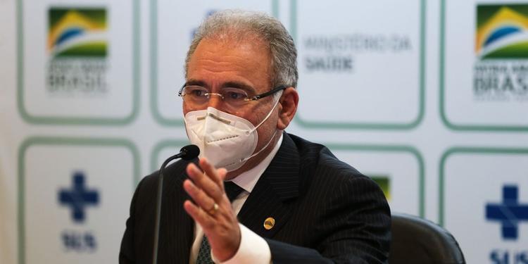 Uso obrigatório de máscara pode ser dispensado até o Natal, diz Marcelo Queiroga