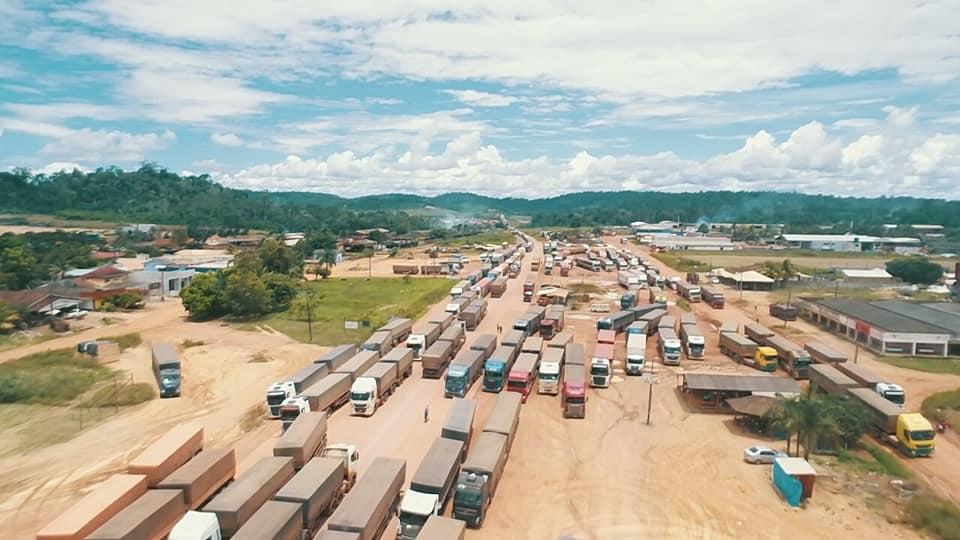 Segundo dia de bloqueio na BR-163 no PA já causa congestionamento até no Mato Grosso