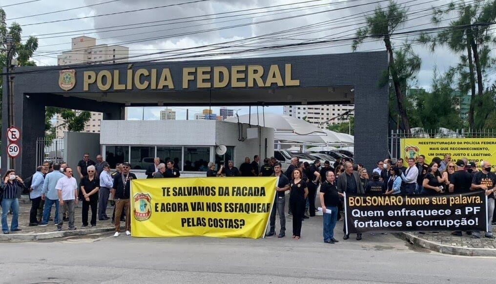 Policiais Federais fazem protestos contra presidente Jair Bolsonaro