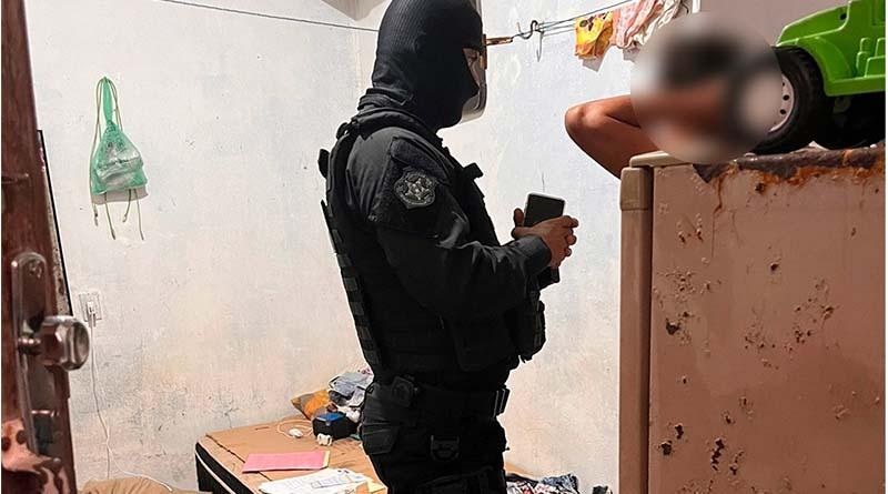 Polícia Civil prende padrasto por abusar criança de 2 anos e filmar o crime