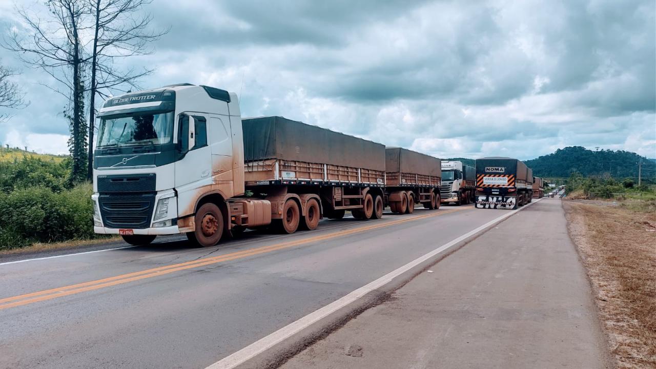 Carretas Bitrens e rodotrens também poderão circular durante a noite na BR-163 no Pará