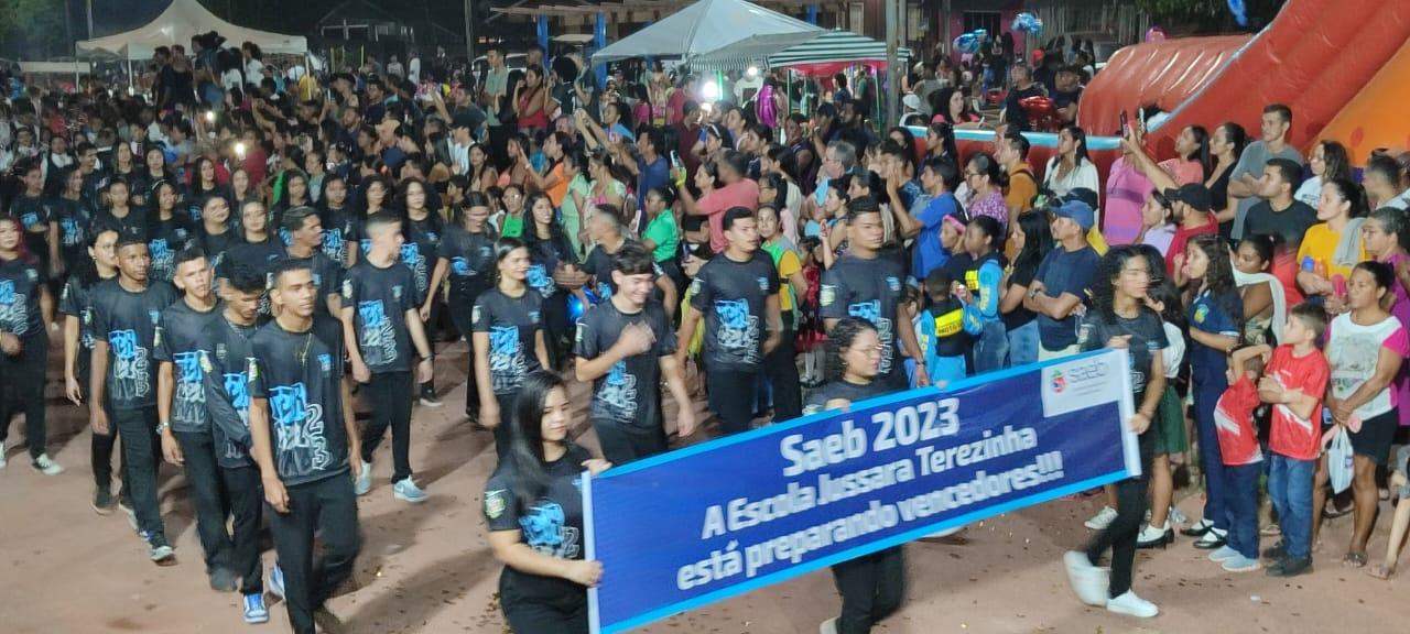 Alunos e profissionais em educação fizeram bonito no desfile cívico no Distrito de Miritituba em Itaituba PA