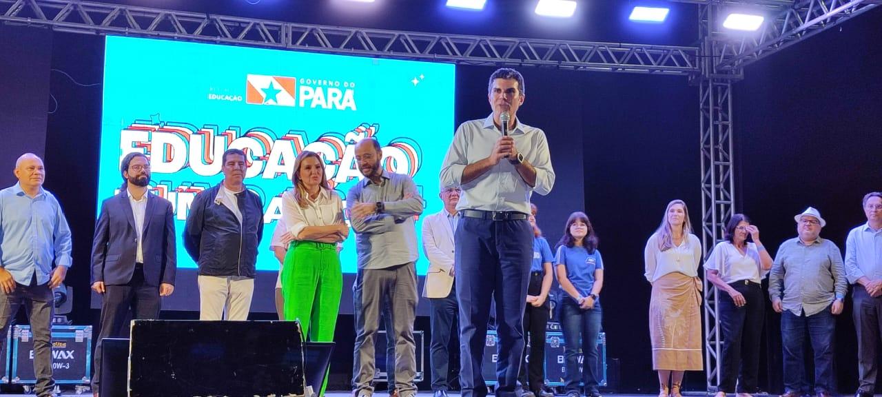 Governador Helder Barbalho reuniu com profissionais da educação DRE Itaituba, onde agradeceu o epenho e avanço da educação do Estado