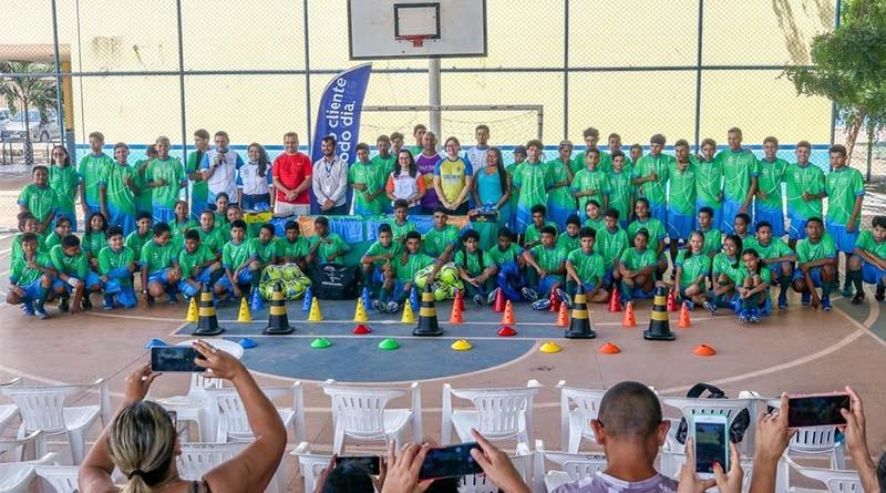 Projeto esportivo que vai atender crianças e adolescentes de escolas públicas é lançado com apoio da Prefeitura