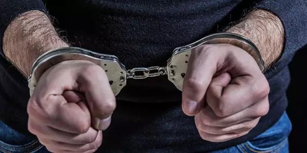 Homem é preso após agredir bebê de 4 meses achando ser ‘reborn’