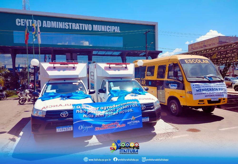 PREFEITURA DE ITAITUBA ENTREGA MAIS DUAS AMBULÂNCIAS E DOIS MICROÔNIBUS ESCOLAR, AMPLIANDO E MELHORANDO A FROTA DE VEÍCULOS DAS SECRETARIAS DE SAÚDE E EDUCAÇÃO.