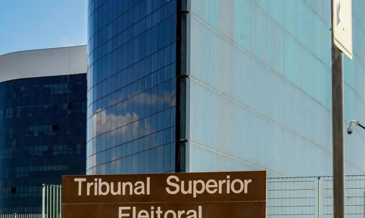 Condenado por lesão corporal contra mulher fica inelegível, decide TSE