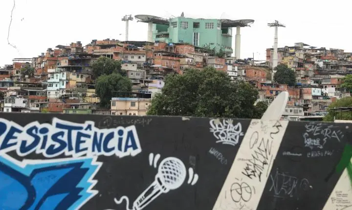 Educação é prioridade para moradores de favelas do Rio nas eleições 
